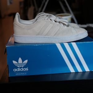 Adidas Campus in off-white suede